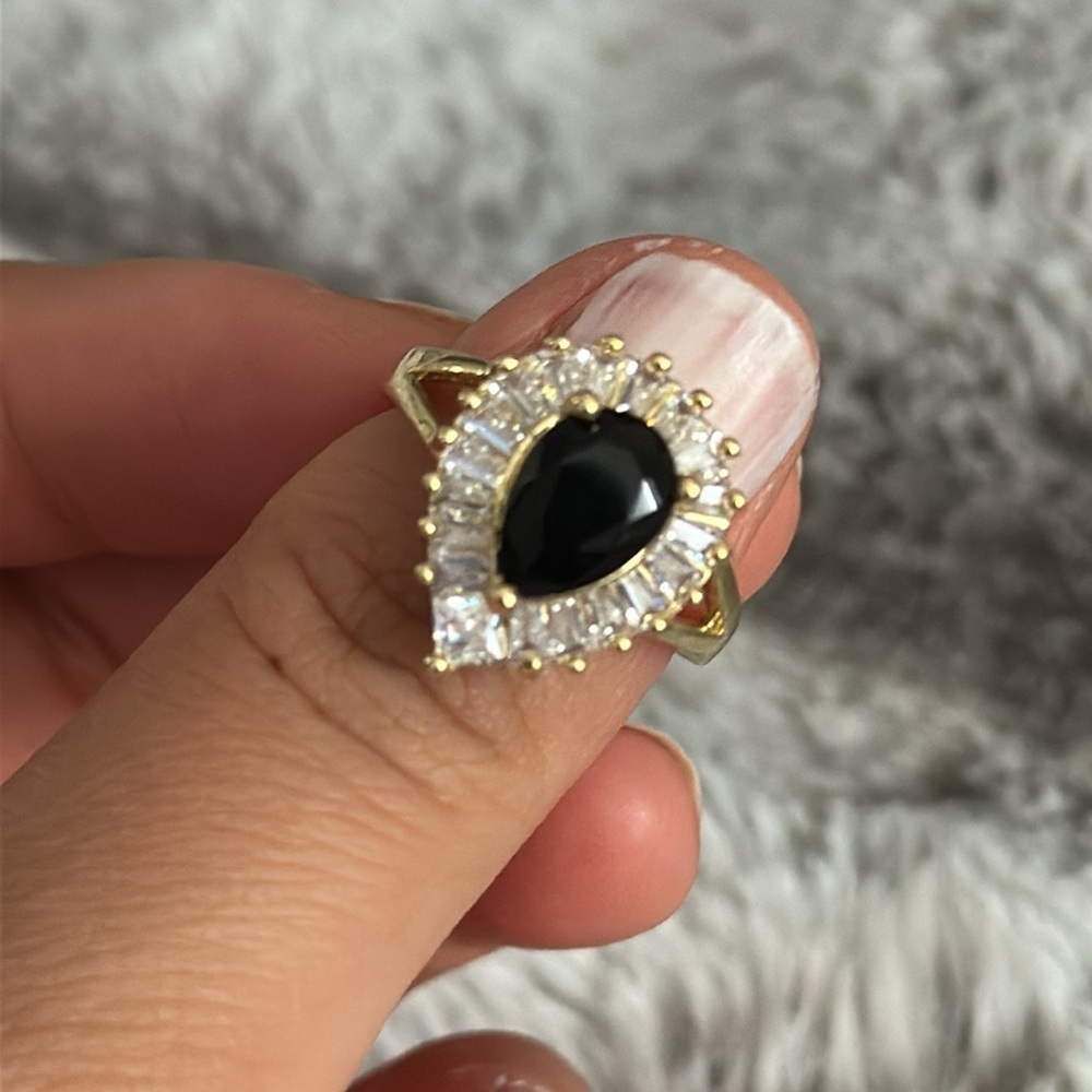 Lab created Pear Black Onyx Halo Ring - Picture 6 of 12